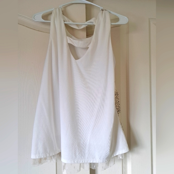 Maruices Lace Front Tank Top - Picture 2 of 3